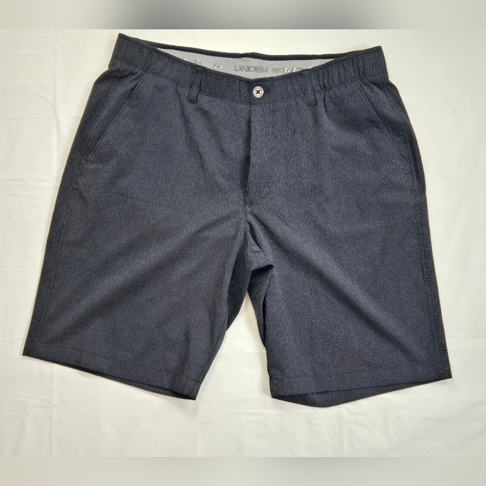 Men's Under Armour Loose Heatgear Flat Front Shorts Size 36